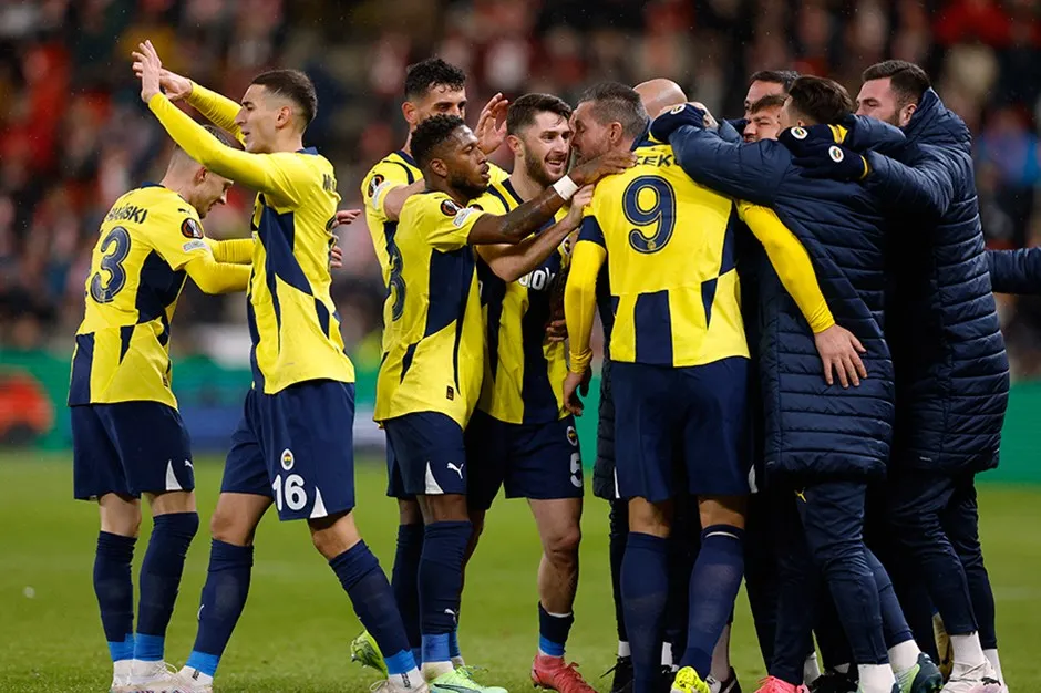 Slavia Prag 1-2 Fenerbahçe 