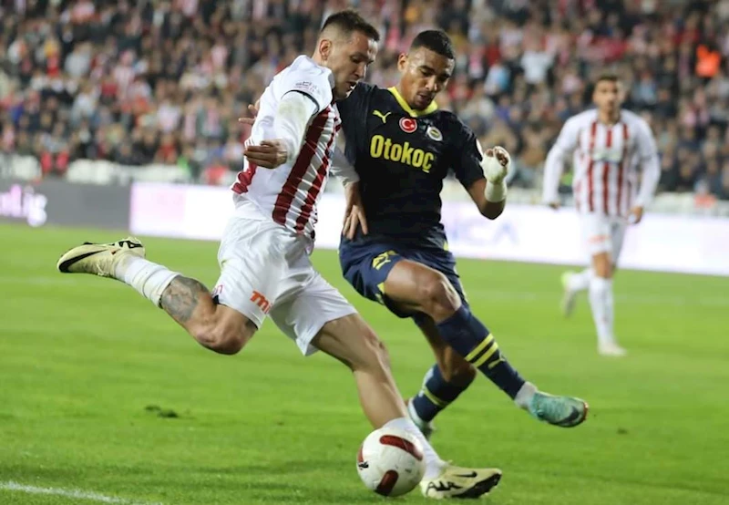 Fenerbahçe altın değerinde puanı kaçırdı  