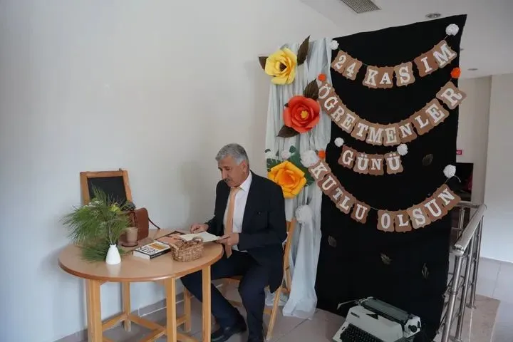 Başkan Mehmet Can Hallaç’tan 24 Kasım Öğretmenler Günü Mesajı