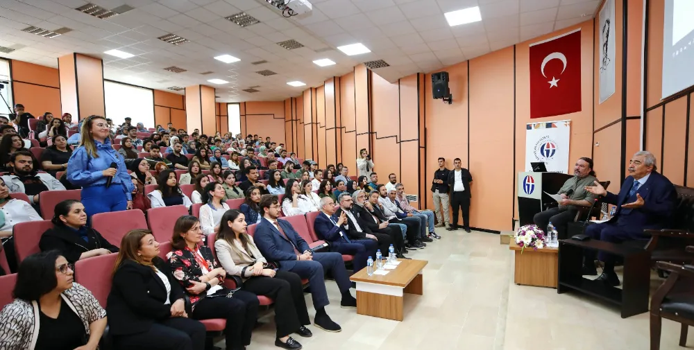 Abdulkadir Konukoğlu’ndan Gençlere İlham Veren Mesaj: “Ümidinizi Diri Tutun, Tekstil Asla Bitmez”