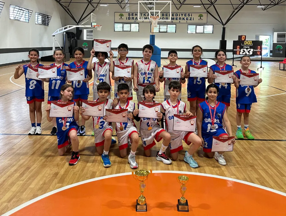 SANKO OKULLARI BASKETBOLDA ŞAMPİYON OLDU