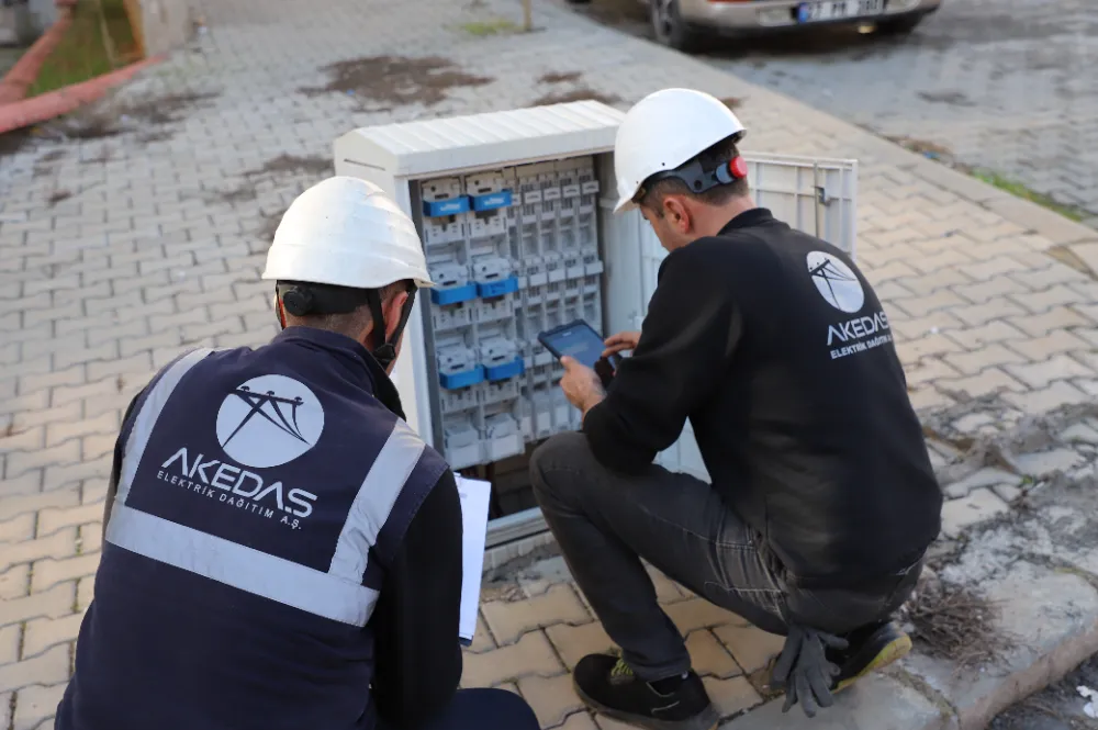 AKEDAŞ’tan Kurban Bayramı İçin Elektrik Tedbiri: 285 Personel, 103 Araçla Sahada